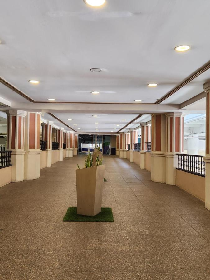 Spacious Cozy Suite At The Venice Mall With Free Parking And Washing Machine (Adults Only) Taguig Extérieur photo